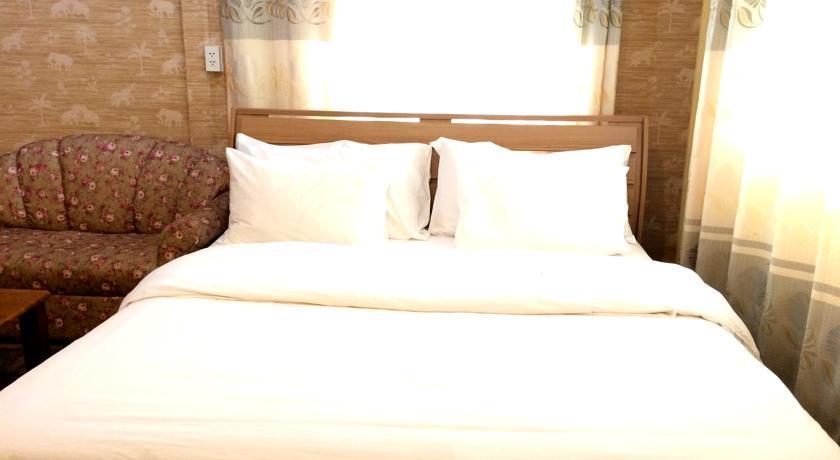 พลาบุรี รีสอร์ต Hotel บ้านฉาง ภายนอก รูปภาพ