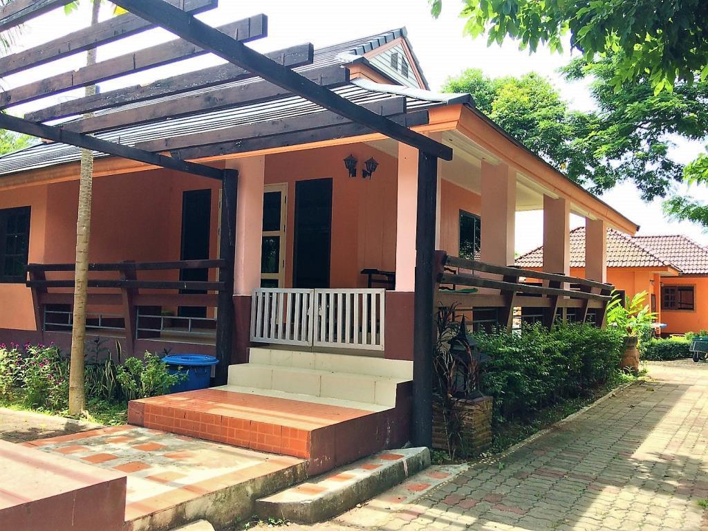 พลาบุรี รีสอร์ต Hotel บ้านฉาง ภายนอก รูปภาพ