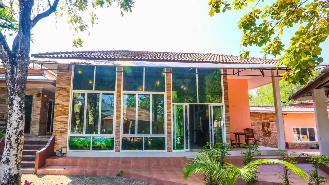พลาบุรี รีสอร์ต Hotel บ้านฉาง ภายนอก รูปภาพ