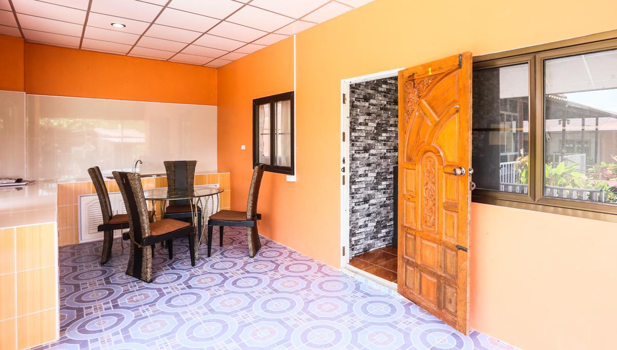 พลาบุรี รีสอร์ต Hotel บ้านฉาง ภายนอก รูปภาพ