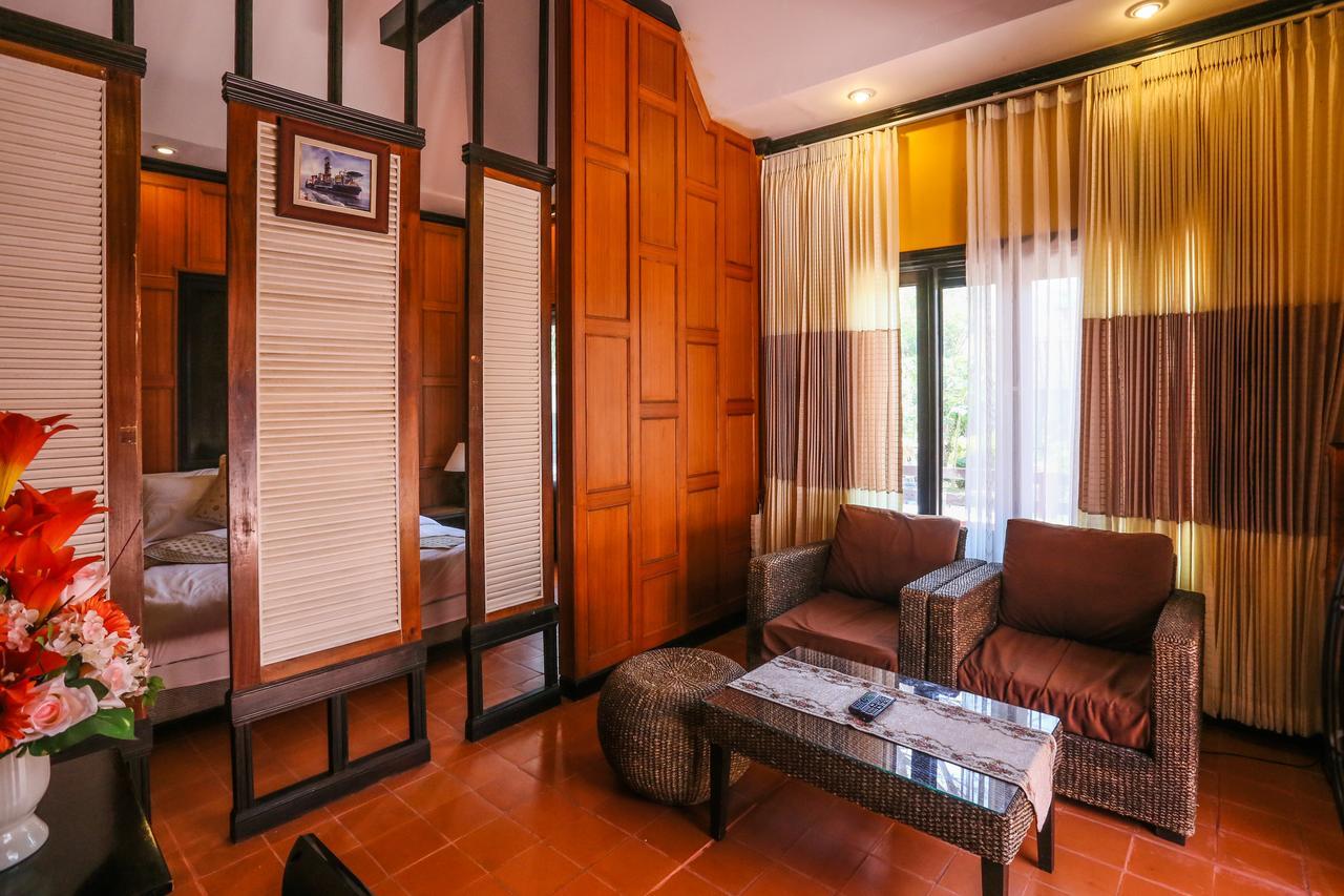 พลาบุรี รีสอร์ต Hotel บ้านฉาง ภายนอก รูปภาพ