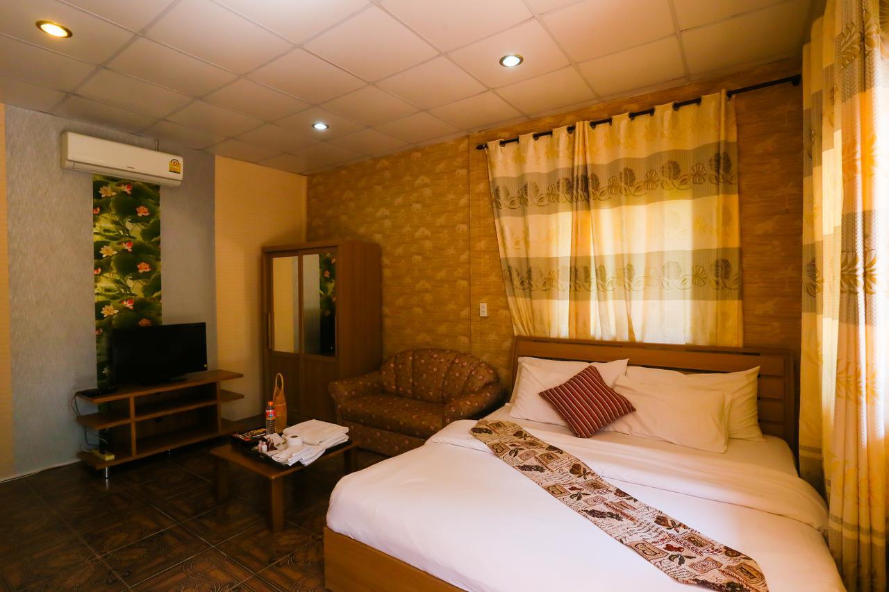 พลาบุรี รีสอร์ต Hotel บ้านฉาง ภายนอก รูปภาพ